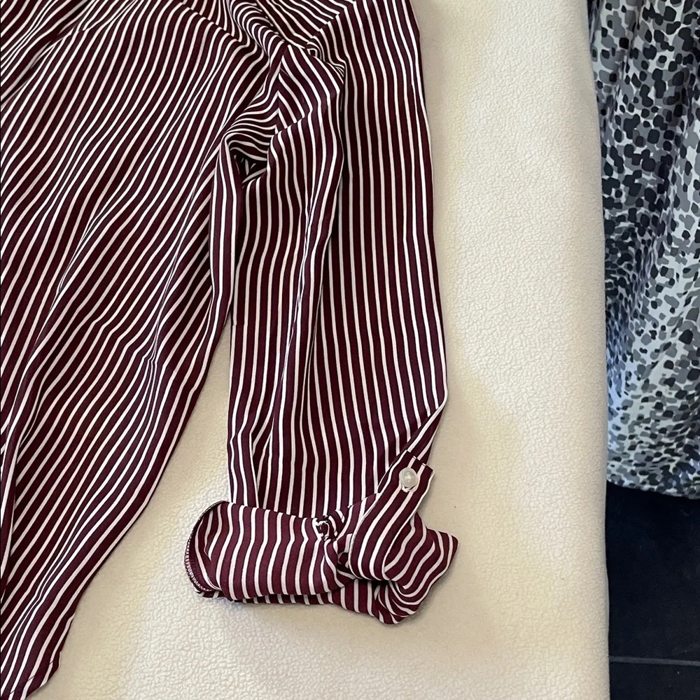 035-Ann Taylor Factory Burgundy and White Striped Blouse - Picture 8 of 9